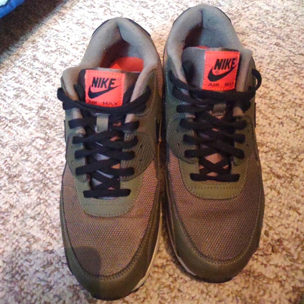 Nike Air size 9.5